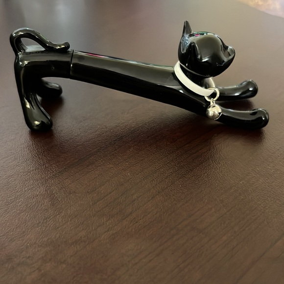Black Cat Pen With Bell Collar (Black Ink) 🐈‍⬛ - Picture 3 of 4